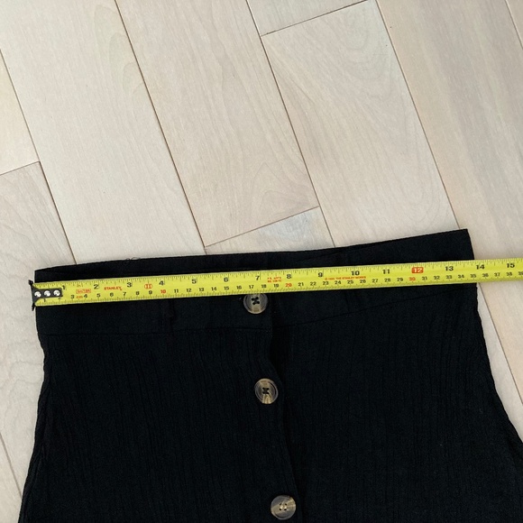 Long Crinkle Skirt with Buttons - Black - M - Picture 3 of 8